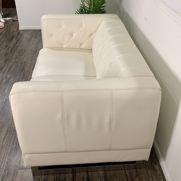 Two piece sofas - Picture 11 of 15